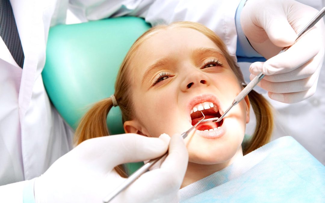 children gag reflex with dentist picture